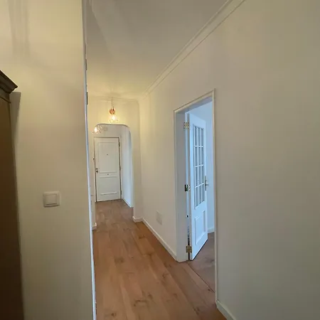 Mhouse Lease Av Sintra Daire *